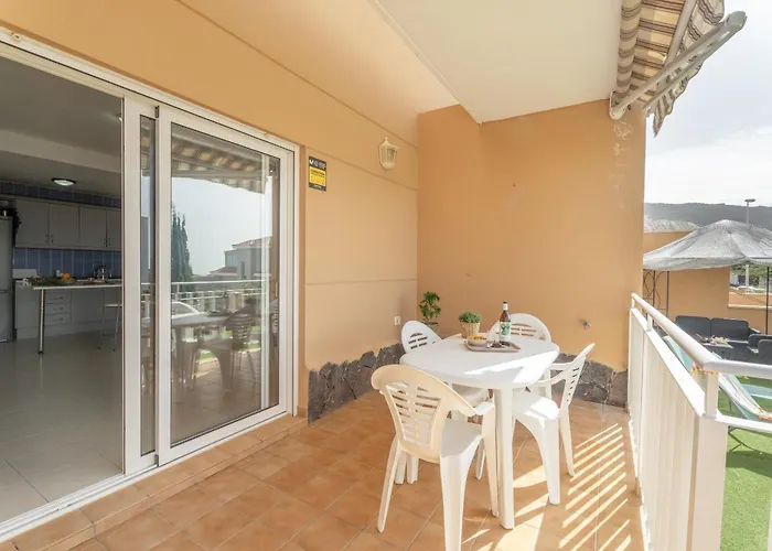 Апартаменти Brisas Chasna 2 Адехе